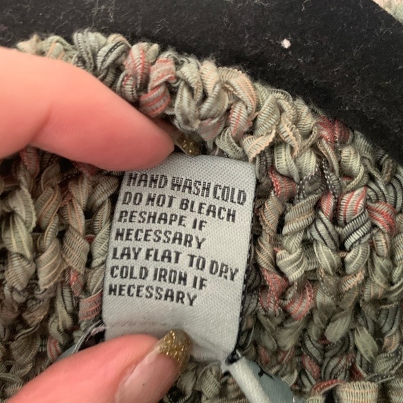 CO & Eddy Woven Sleeveless Sweater Turtle Neck - Picture 9 of 9